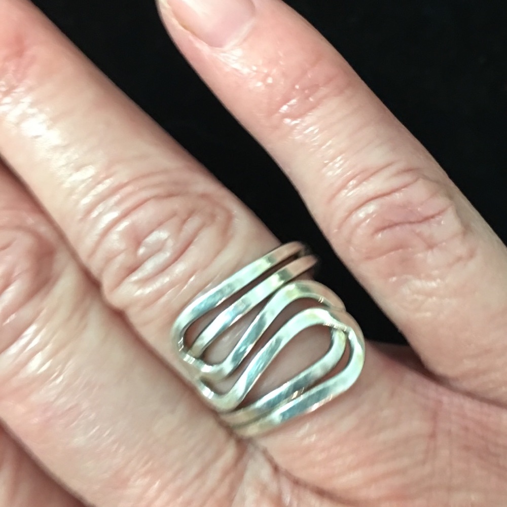 Silver Ring - Picture 4 of 4